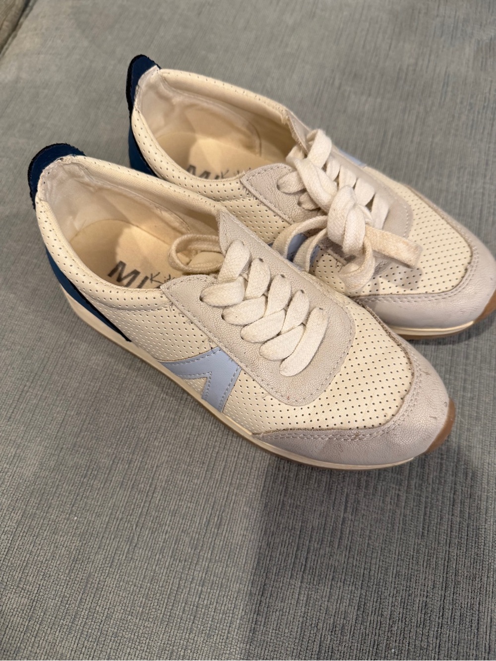 Mia Cream & Navy Perforated Low-Top Sneakers